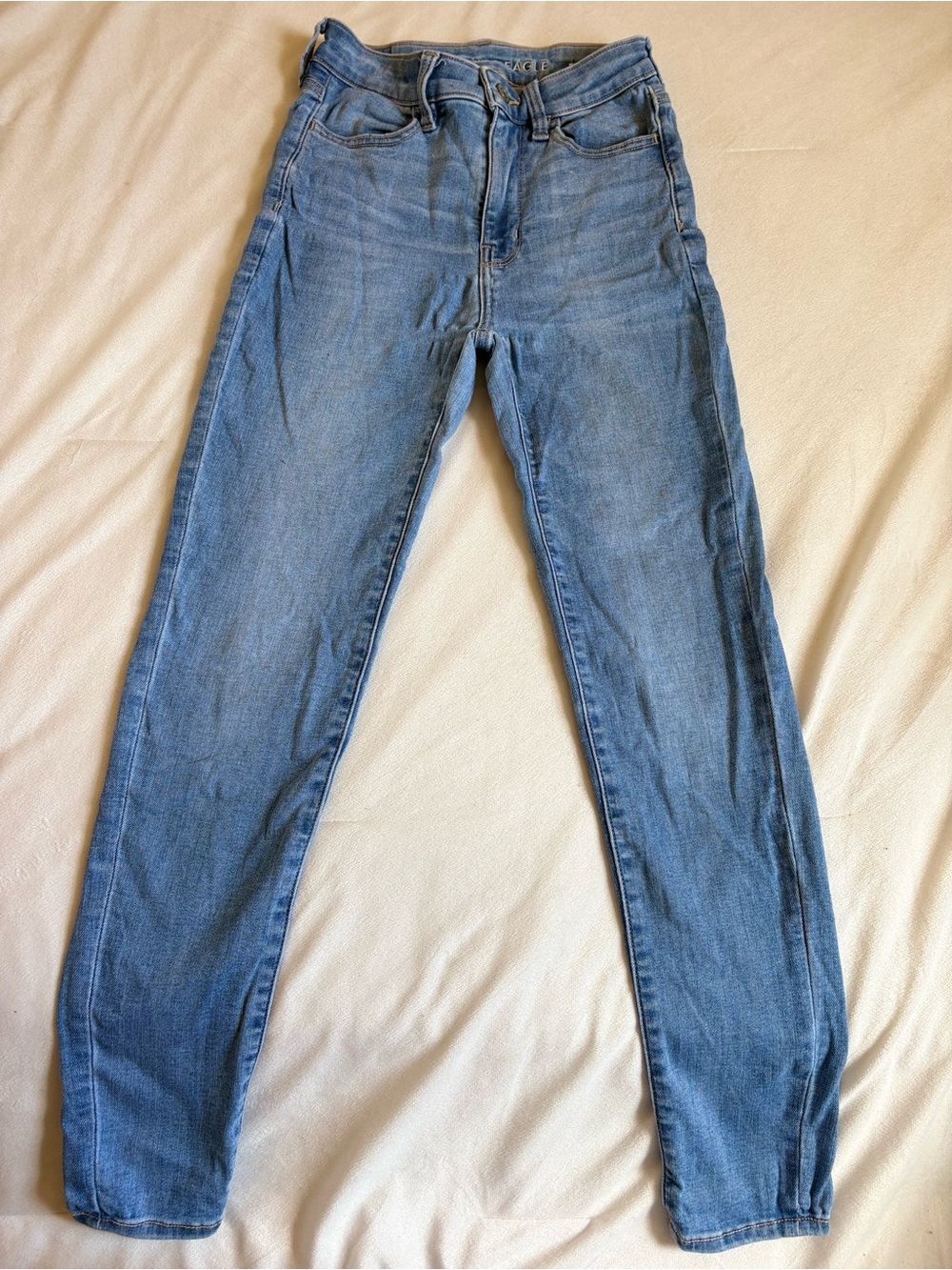 American Eagle Outfitters Light Blue Super hi-rise Jegging